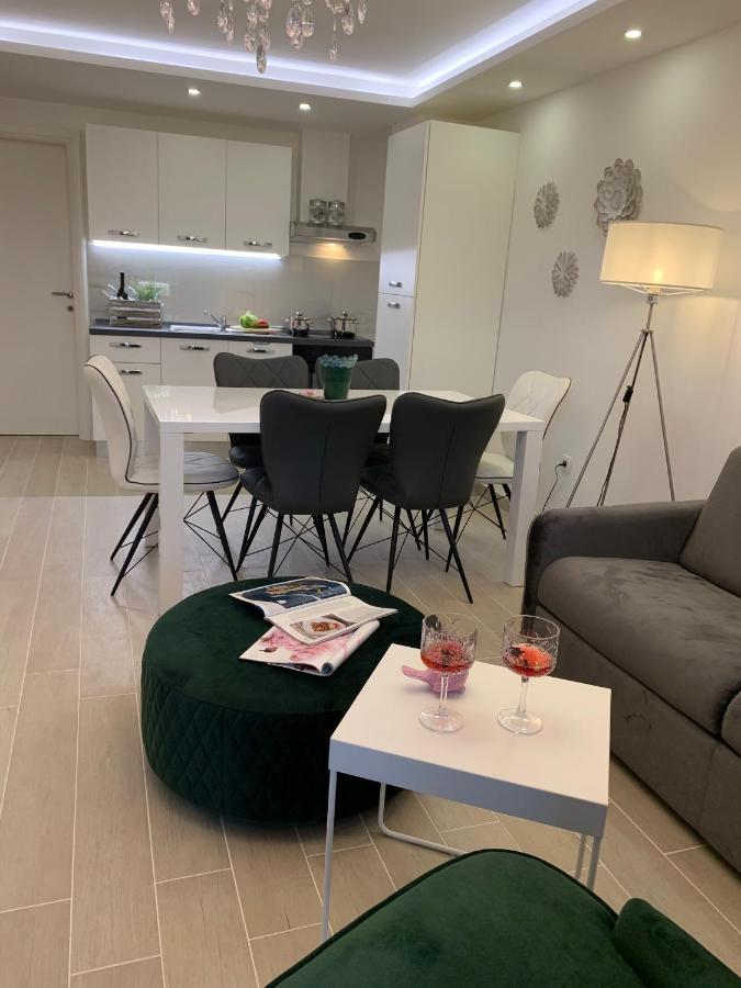 Apartman Onavi Makarska Esterno foto